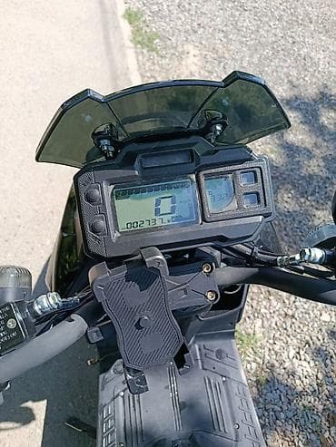 Скутерлер: Скутер/мопед 50–150 см³ класса “ADV” в черном цвете. в хорошем — 4