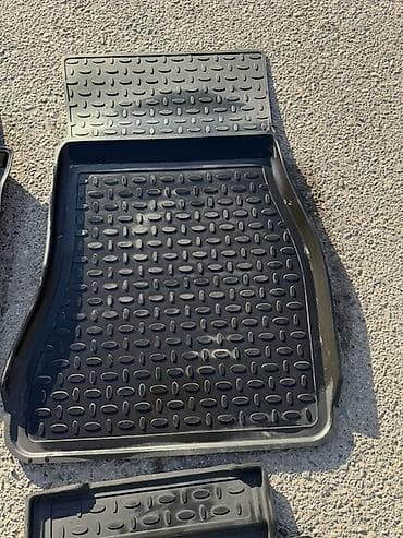 roidmi 4s: Родные Резиновые Полики Для салона BMW, цвет - Черный, Б/у, Платная доставка — 5