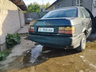 Volkswagen: Volkswagen Passat: 1990 г., Механика, Седан — 4