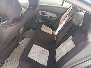 авто подголовник: Chevrolet Cruze: 2010 г., Седан — 4