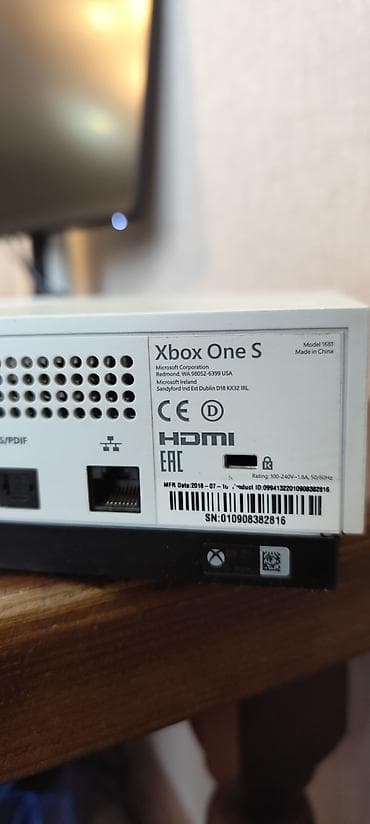 xbox wireless controller купить: Игровая консоль Microsoft Xbox One S (модель 1681) Комплектация: - — 3