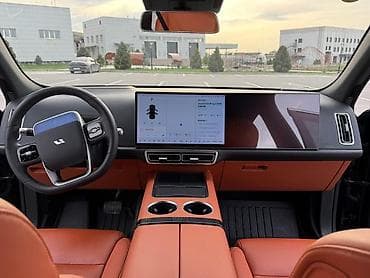 mini cuper: Lixiang L7: 2024 г., 1.5 л, Гибрид — 8