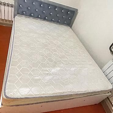 Двуспальная кровать с мягким изголовьем и матрасом — 2