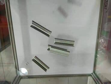 домик для куры: Скобы для сбора клеток (сетка для кур) — 1