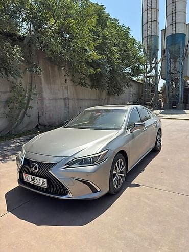kia k2: Lexus ES: 2019 г., Гибрид, Седан — 2