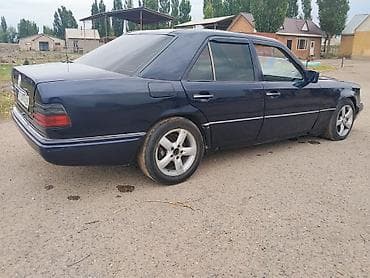 Mercedes-Benz W124: 1995 г., 3.2 л, Автомат, Бензин, Седан — 2