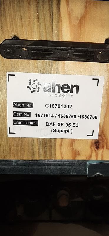 краун аморт: Головка блока цилиндров (в сборе, с клапанами) для DAF XF 95 Euro 3 - — 1