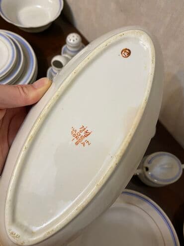 фарфоровые пасуды: Фарфоровый сервиз, Пр-во Корея. 2 тарелки для супа, 3 столовых — 6