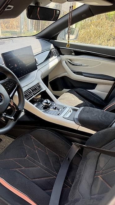 geely e5: BYD Song Plus: 2021 г., 1.5 л, Гибрид, Кроссовер — 5