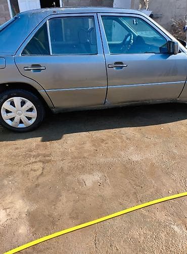 Mercedes-Benz W124: 1990 г., 3.2 л, Кол менен иштөөчү, Бензин, Седан — 3