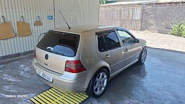 кок талаа: Volkswagen Golf: 2002 г., 1.8 л, Кол менен иштөөчү, Бензин, Хетчбек — 3