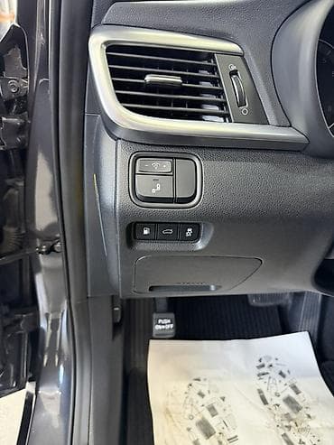 Продажа авто: Kia K5: 2019 г., 2 л, Автомат, Газ, Седан — 9