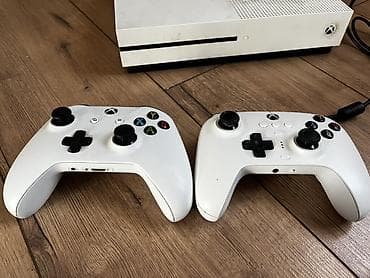 xbox wireless controller купить: Xbox One S (белая) + 2 геймпада Память: 1 терабайт Торг возможен 🤝🏻 - — 3