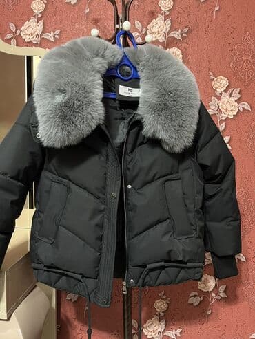 чемодан дордой: Женская зимняя куртка с объёмным воротником из искусственного меха — 3