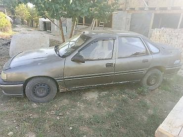 Opel Vectra: 1992 г., 1.6 л, Бензин, Седан