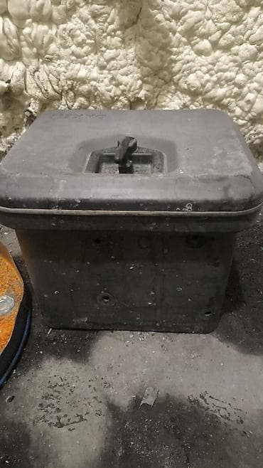 инструменты варкрафт: Пластиковый Ящик, Б/у — 2