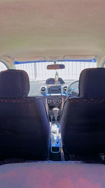 mark ll: Toyota Ist: 2003 г., 1.3 л, Автомат, Бензин, Хэтчбэк — 5