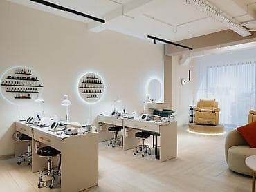 нужен тракторист: Требуется мастер ногтевого сервиса в уютную студию в районе Вефы — 1