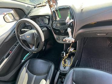 wuling mini ev: Chevrolet Spark: 2018 г., Хэтчбэк — 7