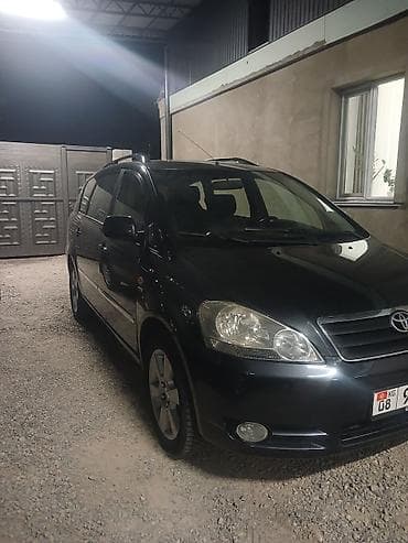 1 nz: Toyota Avensis Verso: 2003 г., 2 л, Механика, Бензин, Минивэн — 1