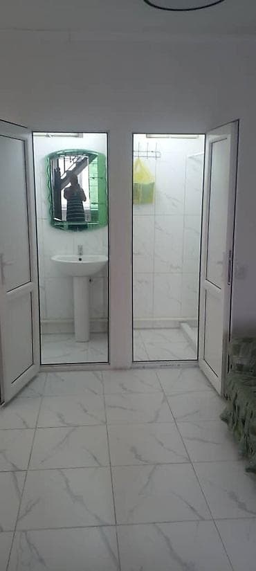 Недвижимость: Новопавловка Сдается двухэтажное помещение Площадь: 102м2 На 1-этаже — 2