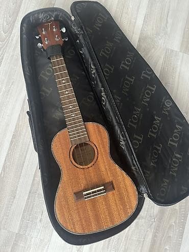 Укулеле концертного/сопрана формата TOM с чехлом - Корпус из махагони