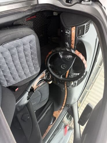 дополнительные приборы: Mercedes-Benz E-Class: 2003 г., 3.2 л, Автомат, Дизель, Седан — 4