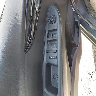 Продажа авто: Chevrolet Spark: 2019 г., Автомат, Хэтчбэк — 5