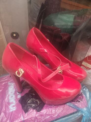 Спецодежда: Женские ботильоны на высоком устойчивом каблуке, 2 пары. 1) Пара 1 — 5