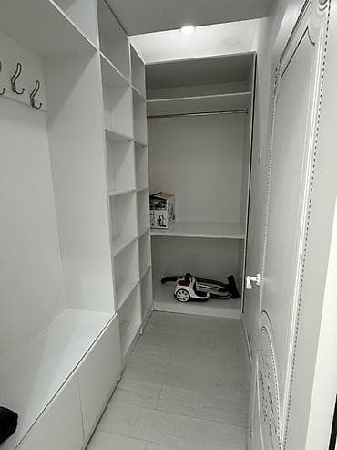 Кыймылсыз мүлк: 2 бөлмө, Менчик ээси, Чогуу жашоосу жок, Толугу менен эмереги бар — 4