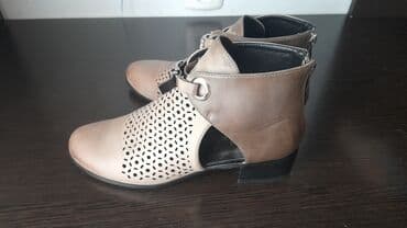 женские брендовые туфли недорого: Обувь 39-40-го размера на узкую ногу. Сзади замочек. Очень — 3