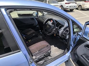 гаражный распродажа: Honda Fit: 2002 г., 1.3 л, Вариатор, Бензин — 9
