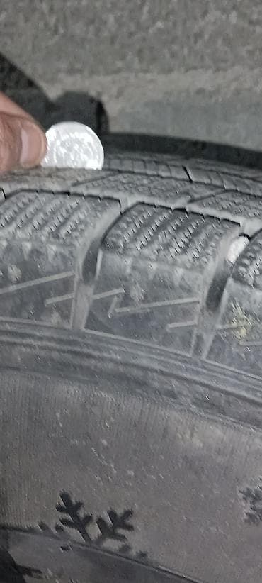 vossen diska 13: Продаю зимние шины GOFORM 23 года (липучка), пара 2 шт. Остаток — 4