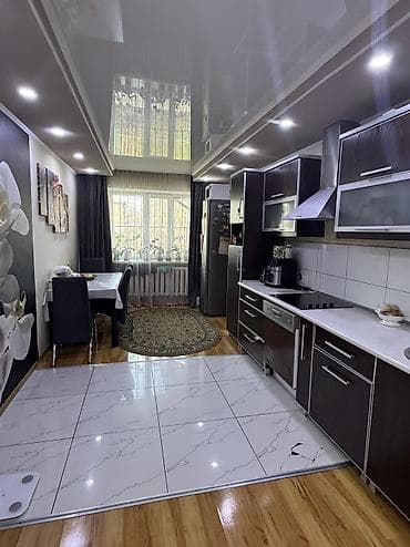 участок кирпичный: Продаю 2х этажный 4 комнатный Коттедж с мебелью. Возможен обмен с — 4