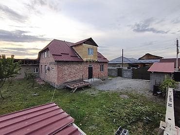 продам гараж металлический разборный: Продаётся дом. Планировка и помещения: - Просторная гостиная с — 10