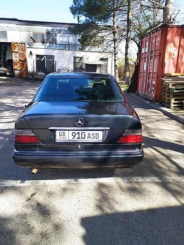 bmw e92: Mercedes-Benz W124: 1993 г., 2.2 л, Ручные, Седан — 9