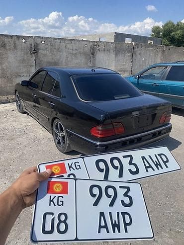 Транспорт: Mercedes-Benz E-Class: 2000 г., 4.3 л, Автомат, Бензин, Седан — 3