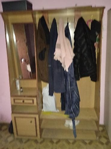 Гарнитур для прихожей, Б/у, Зеркало, ДСП, Самовывоз