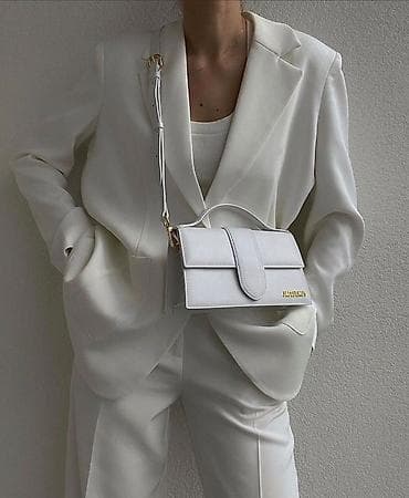 watch active: Сумка Jacquemus Le Chiquito Long, белая - Формат: продолговатая — 1