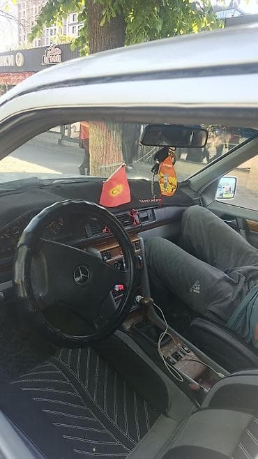 салон мерседес 124: Mercedes-Benz W124: 1992 г., 2 л, Механика, Седан — 4