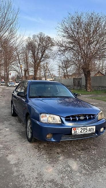 Hyundai Accent: 2000 г., Седан