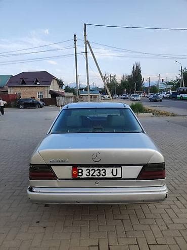 Унаа сатуу: Mercedes-Benz W124: 1989 г., 2.3 л, Кол менен иштөөчү, Бензин, Седан — 4