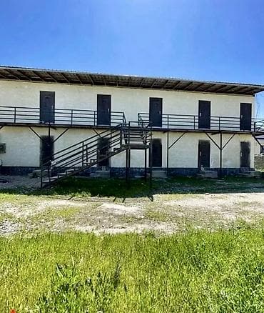 Коммерциялык кыймылсыз мүлктү ижарага берүү: ‼️‼️Действующий бизнес‼️‼️ Продается 10х квартирный дом общий квадрат — 2