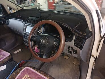 Toyota Ipsum: 2003 г., Автомат, Минивэн