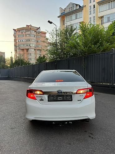 Toyota Camry: 2014 г., 2.5 л, Автомат, Бензин, Седан — 4