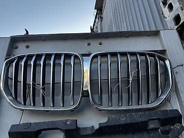 m5 e60: Решетка радиатора BMW 2019 г., Б/у, Оригинал — 1