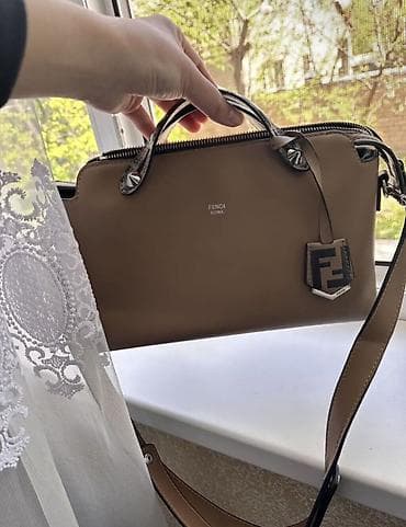 Чемоданы: Сумка Fendi By The Way, цвет тауп (теплый бежево‑коричневый). - — 2