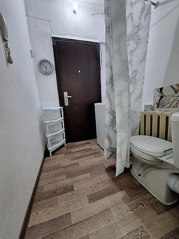 Аренда комнат: Сдается компактная комната для одного человека, есть диван- кровать — 2