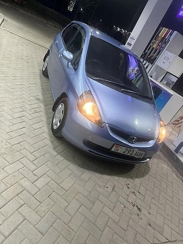 Honda Fit: 2003 г., 1.3 л, Автомат, Бензин, Хэтчбэк