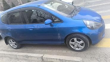 dodge caliber: Honda Fit: 2003 г., 1.3 л, Вариатор, Бензин, Хэтчбэк — 5